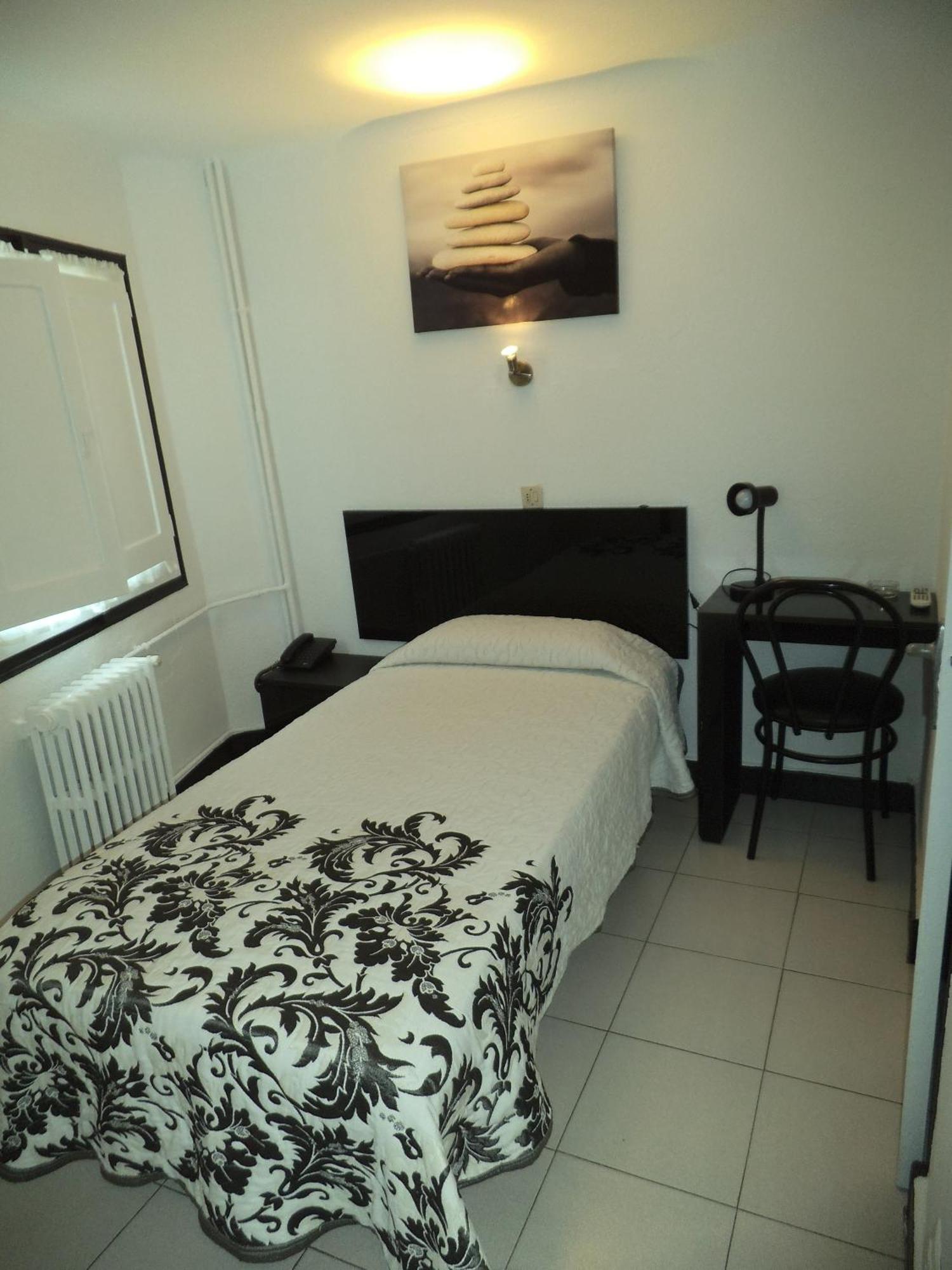 Hotel Peralba Aixovall Extérieur photo